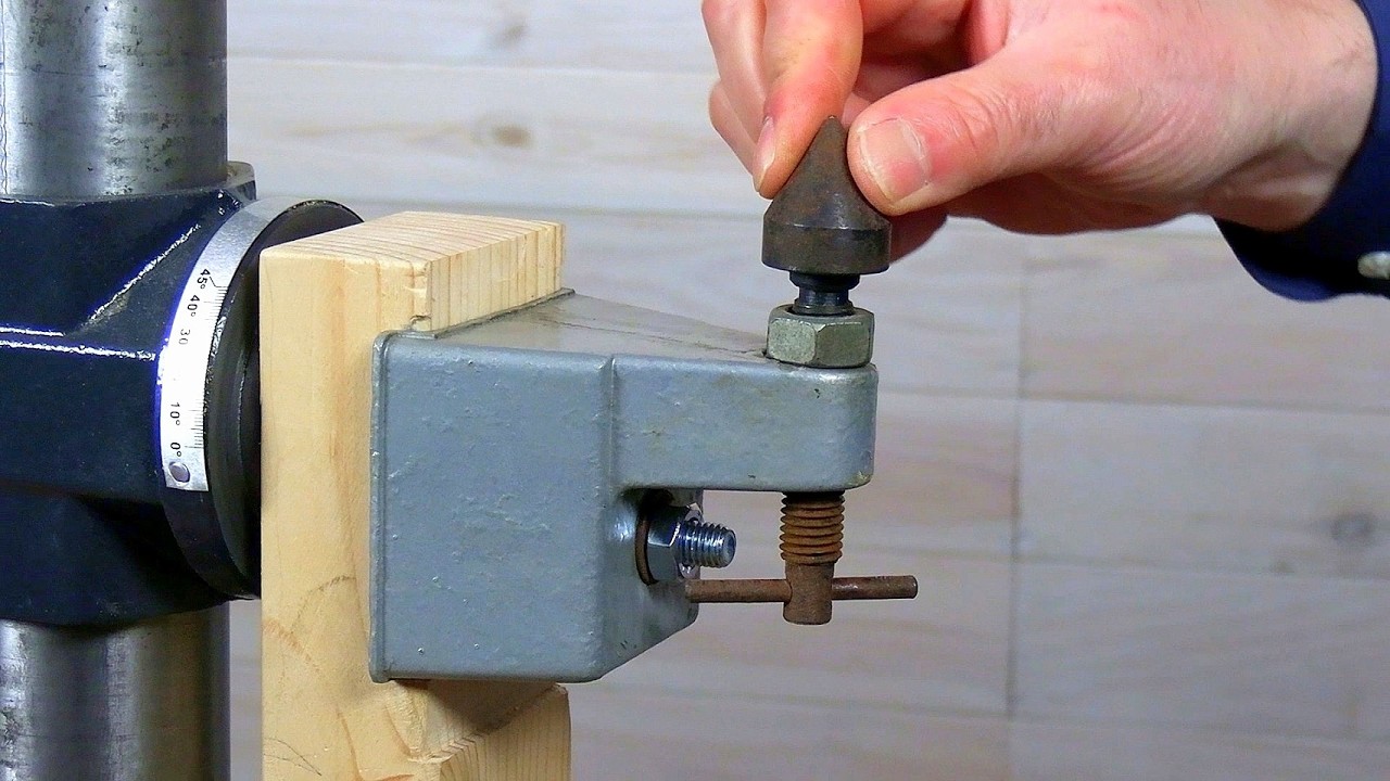 Hago un Franken-Torno-Taladro de columna para lijar madera