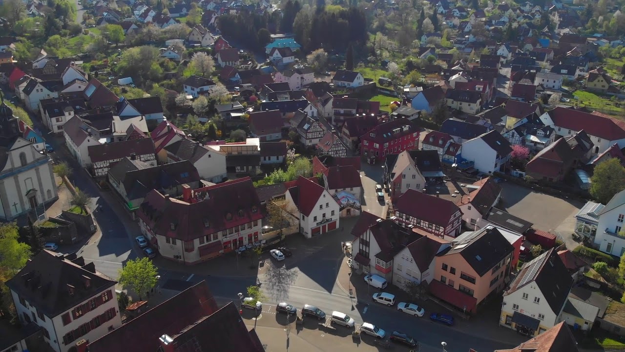 Beautiful Overflight Town - M&ouml;mbris Luftaufnahme - Germany - by DJI Mavic Air