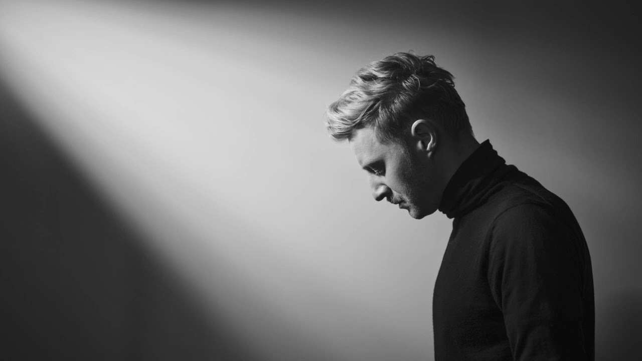 Ewert Sundja - Sing of Me