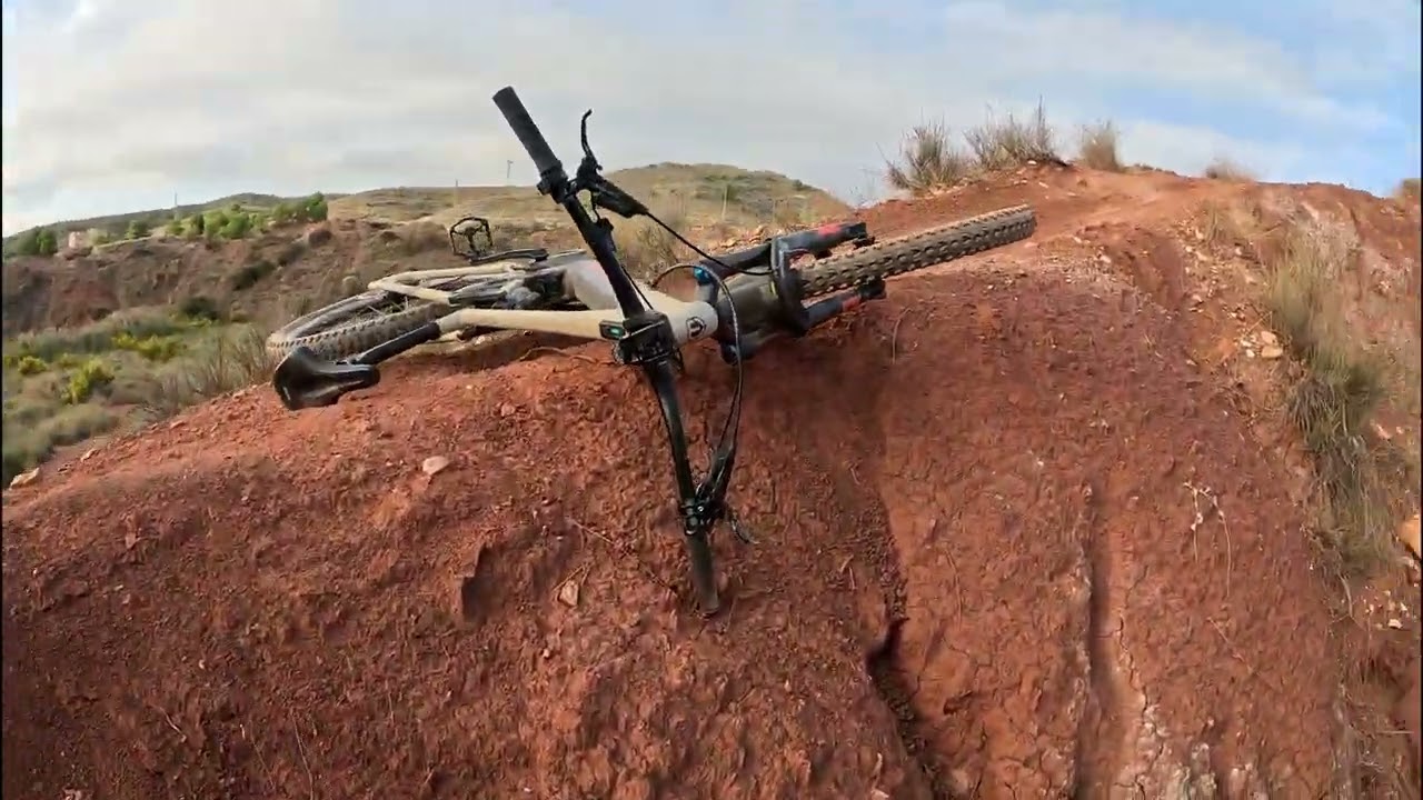 Ruta MTB Épica: Del Dragón Khan de Aspe al Pantano de Elche 🚴🌄