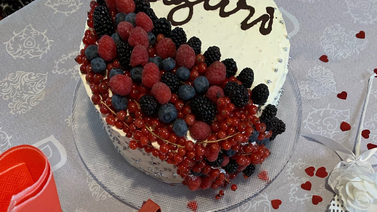 Torta di compleanno con frutti di bosco, favolosa 😊👍🏻