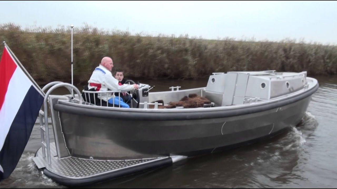 Aluminium semi-cabin explorer 770