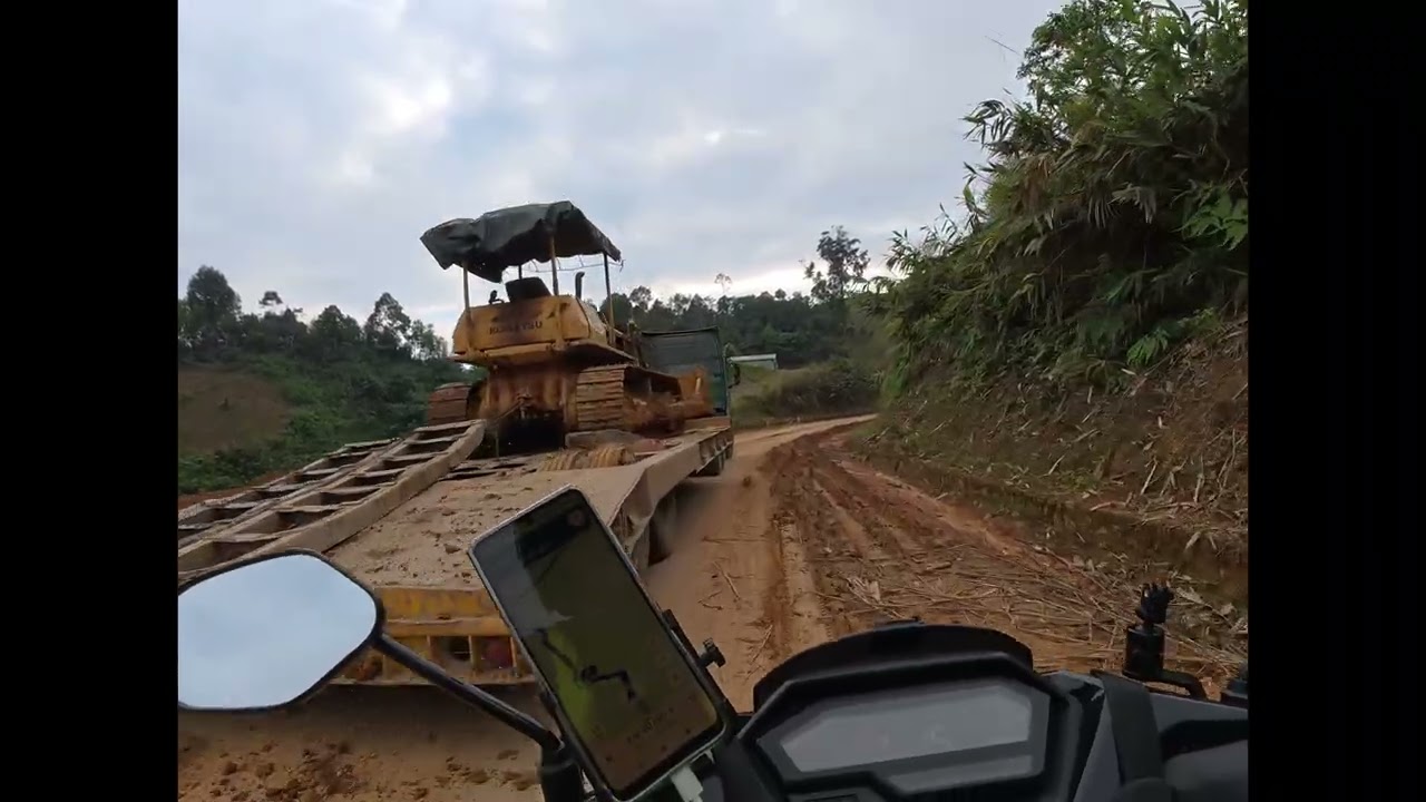 Motorbiking Vietnam 47: a great 3 hour journey from Nam Tra My to Măng Đen that had it’s challenges!