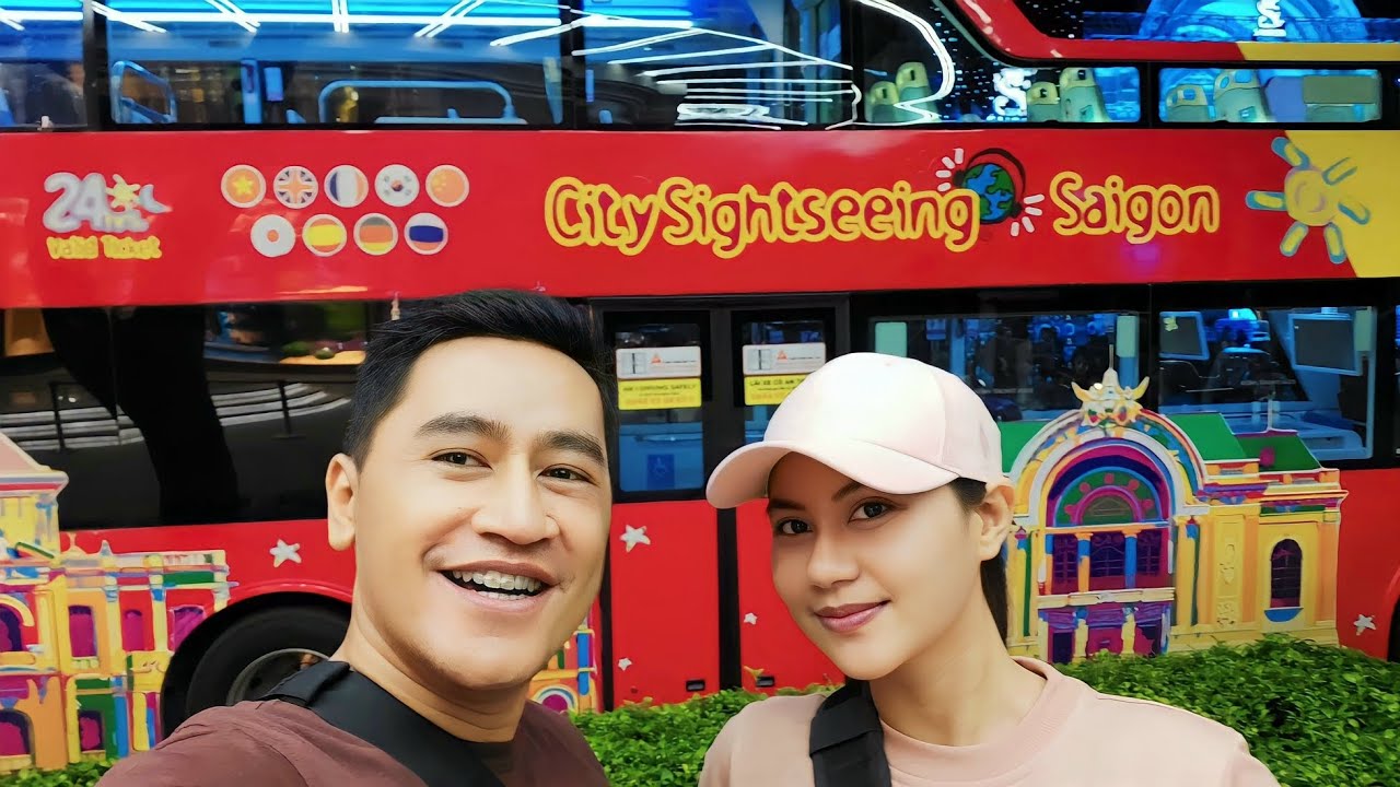 Naik Bus Tingkat Atap Terbuka Keliling Ho Chi Minh City Vietnam