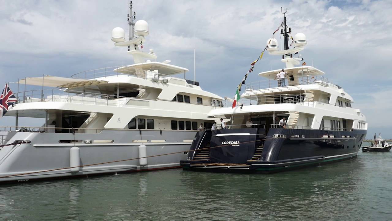 Cantieri Navali Codecasa - CODECASA 43 Full Beam - Vintage series - Hull F76 - Launch Ceremony