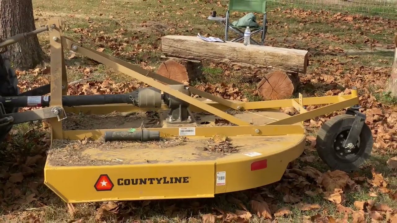 5&rsquo; County Line rotary cutter bush hog