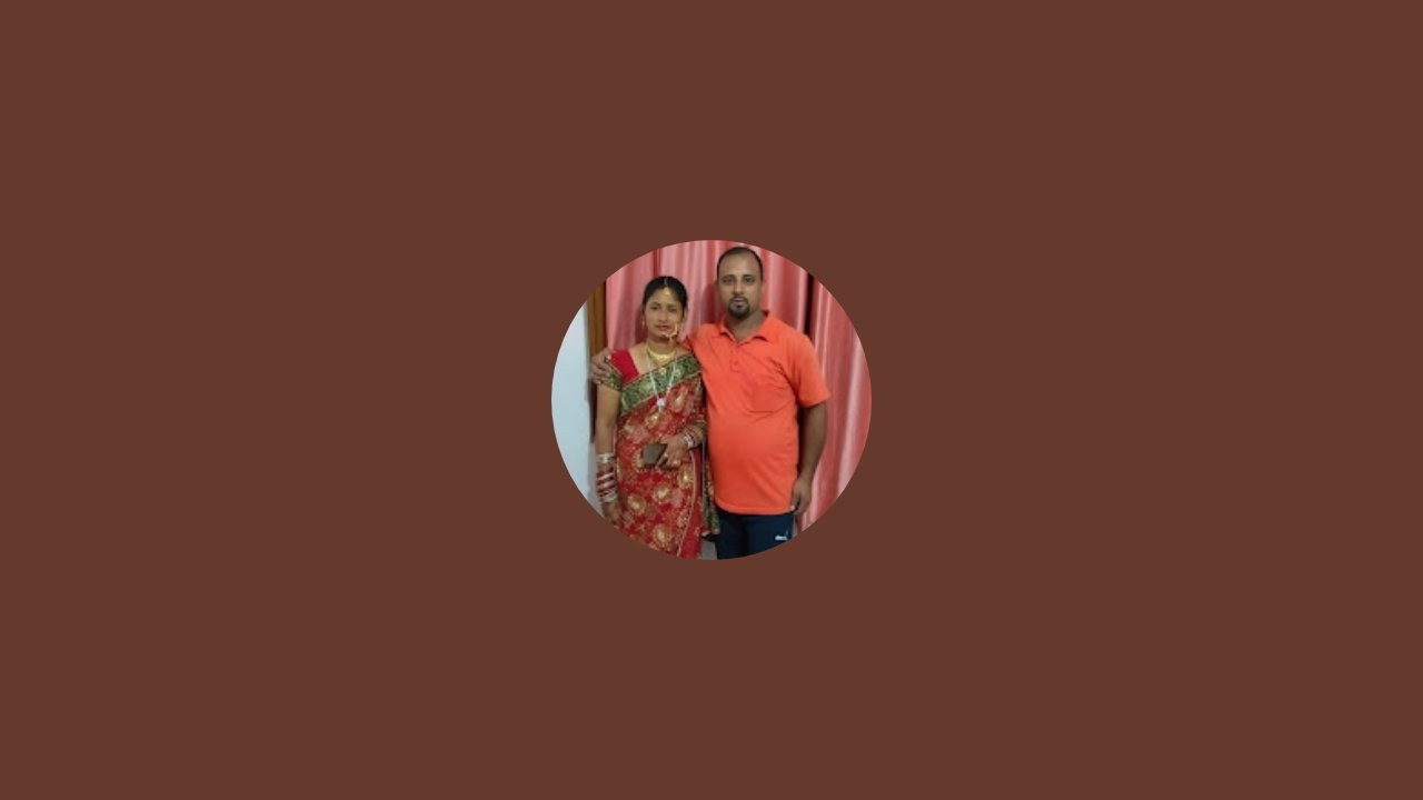 Kusum Aswal  is live! जय माता रानी 
