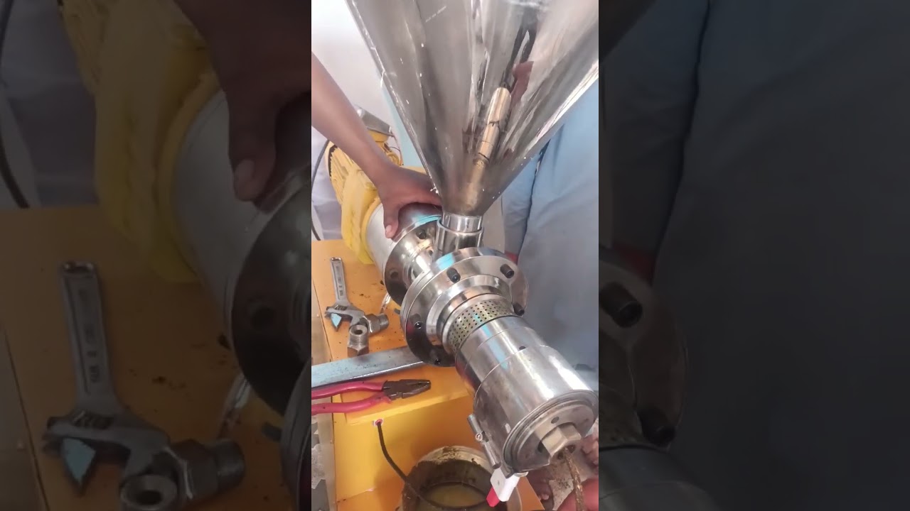 testing oil machine #howtomake #machinesinpakistan #machine #oilmachine #minioilmachine