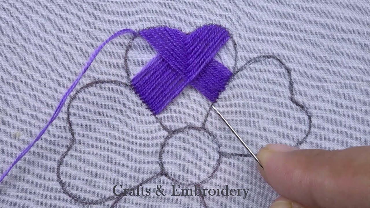 Easy Hand Embroidery - Beautiful Flower Embroidery Tutorial - Bordando Flores - Flower Stitch