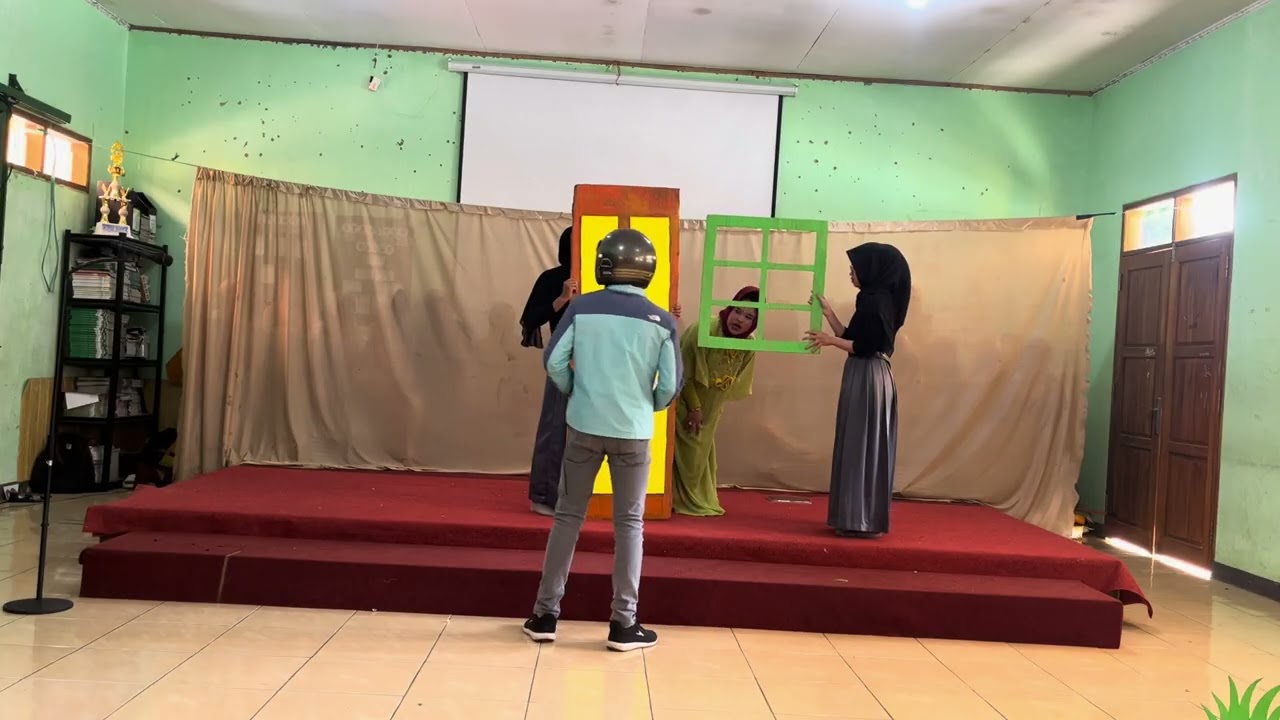 kabaret XII F3