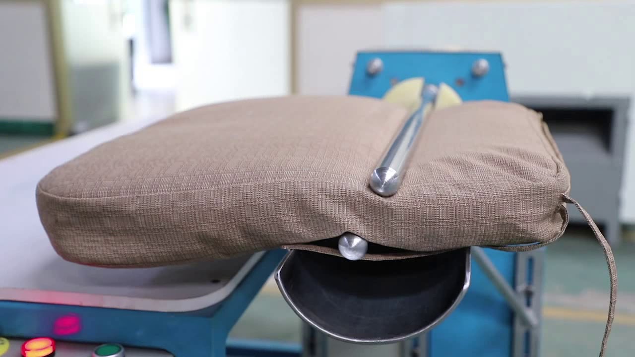 pillow roll-packing machine