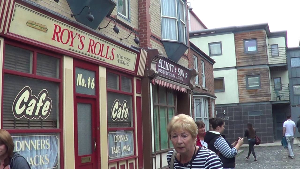 Coronation Street Tour   The Street