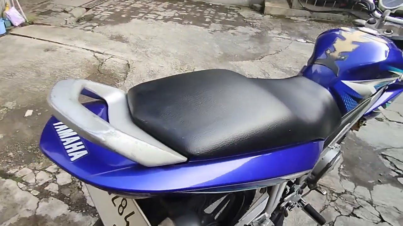 Vixion old biru 2008 spesial edition