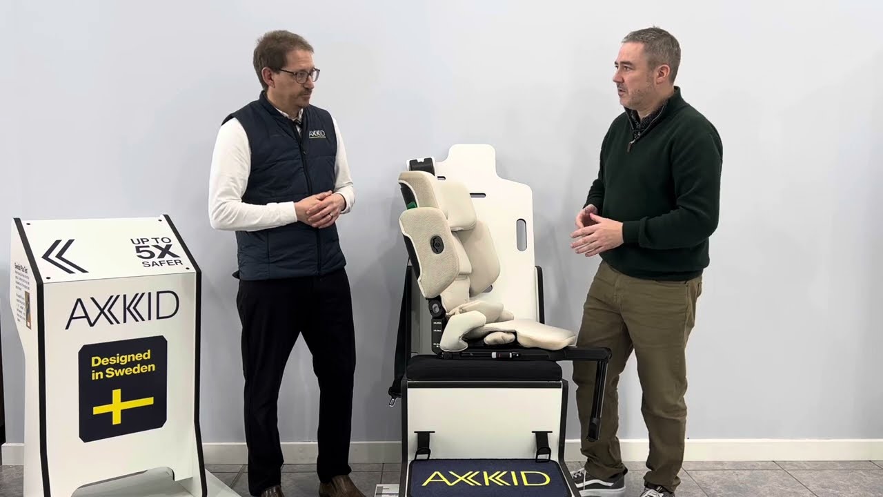 Axkid UP High Back Booster Car Seat Demonstration