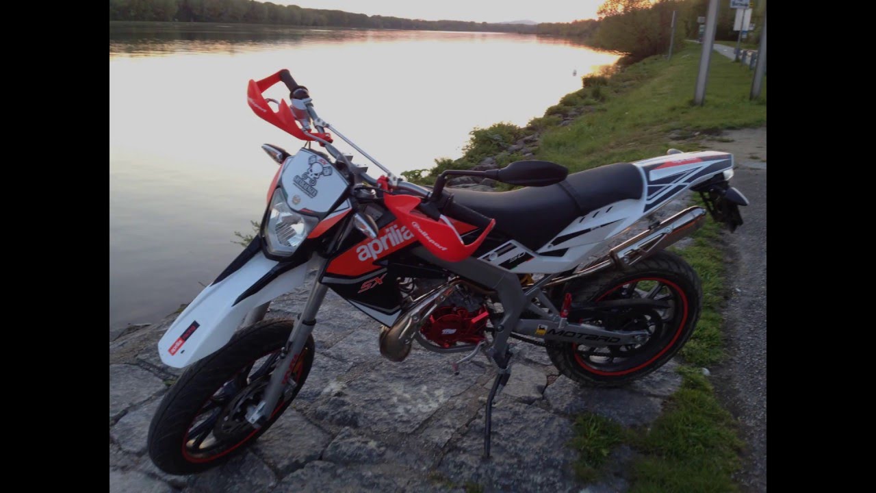 Aprillia Sx 50 | Riding with friends and having fun!