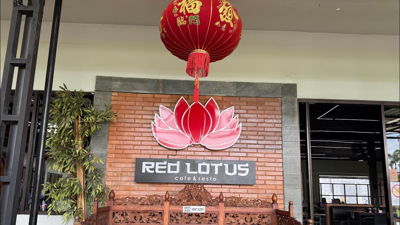 Makan Siang bareng sahabat di Red Lotus resto Wonosobo 