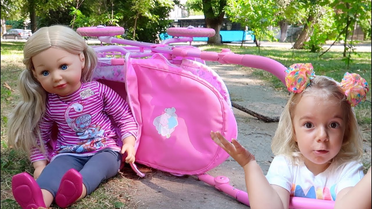 Copilul a cazut din carucior | Anabella o salveaza | Video for kids | Anabella Show