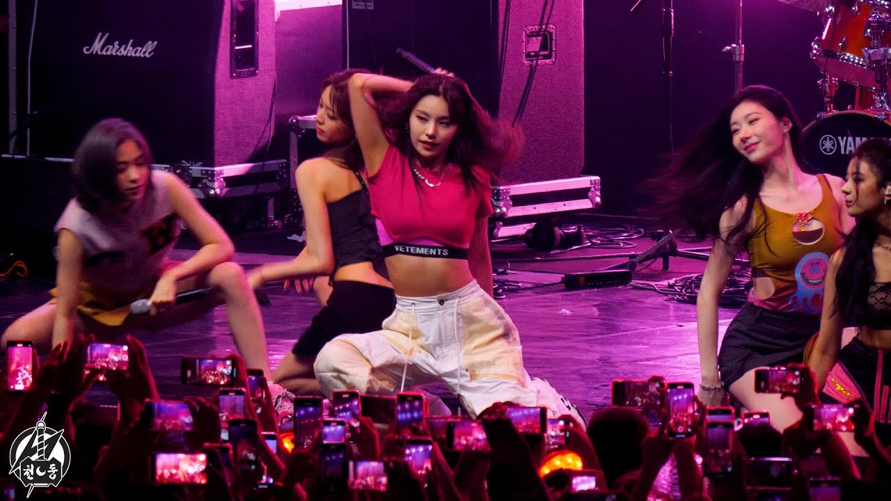 있지 예지 '달라달라' DALLA DALLA ITZY Yeji (220929) Fancam By 천둥