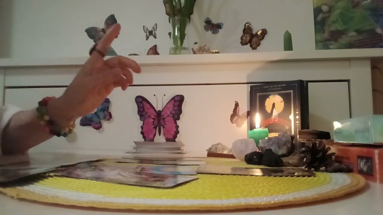 🦄⚡️BALANȚA⚡️🦄APRILIE🦄⚡️EȘTI PURTAT  PE   BRAȚE   DIVINE⚡️🦄