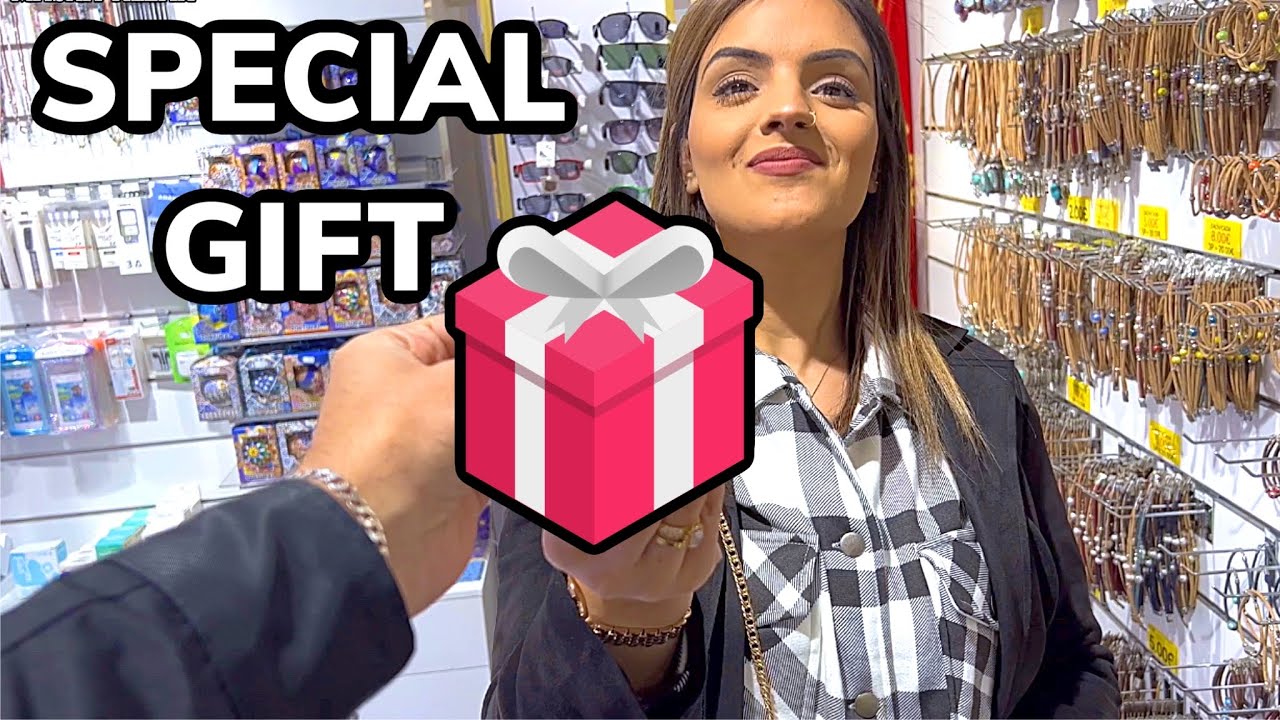 A LITTLE SPECIAL GIFT FOR WIFEY 🎁 | EXPLORING THE VILLAGES