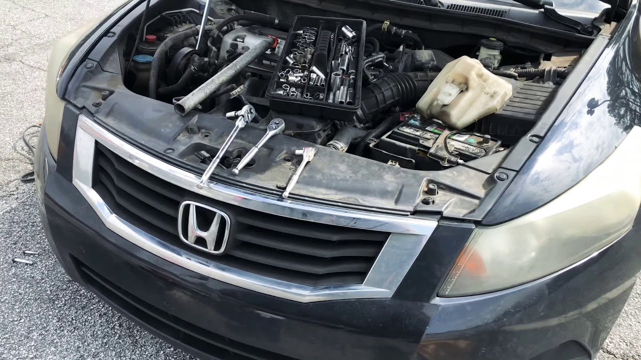 Как снять генератор Honda Accord 2.4L 2008 - 2012 годов выпуска