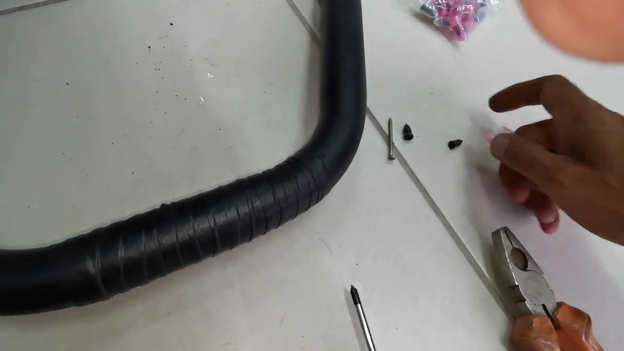 Parafuso no Pneu da Scrambler 400x