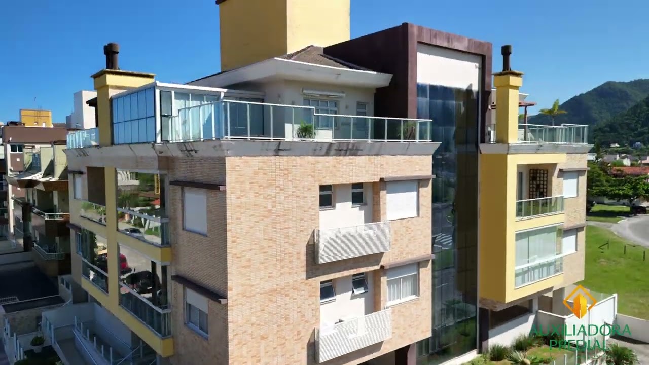 Apartamento com 3 dormitórios, 2 vagas no Sul da Ilha, Praia dos Açores! Informações (48) 99988.7214