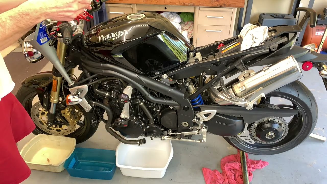 2006 Triumph Speed Triple Maintenance - Recovery Tank Fix & Coolant Flush - Maintenance log #13