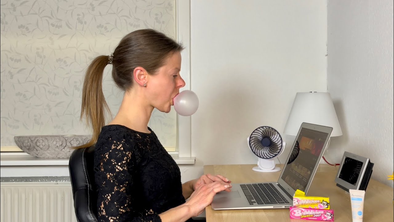 ASMR BUBBLE GUM | NO TALKING | WORK WITH ME | TYPING ASMR