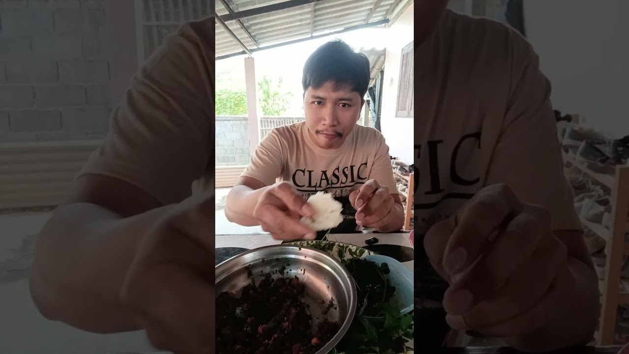ลาบหมูทางเหนือคับกับผักเมาะๆ