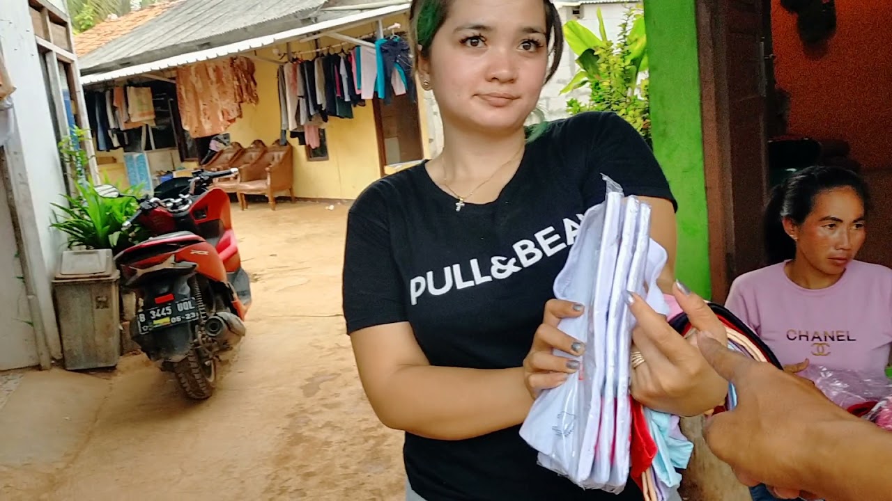 wowww..ada yg beli celan dalam wanita cantik glowing mantablah#celana#jualanunderwearkeliling