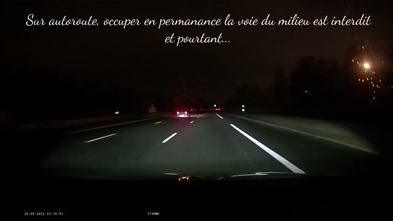 Voie du milieu sur autoroute