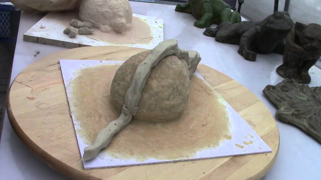 Low Clay Wall for Parting Line on Concete Fibreglass Backup Mold