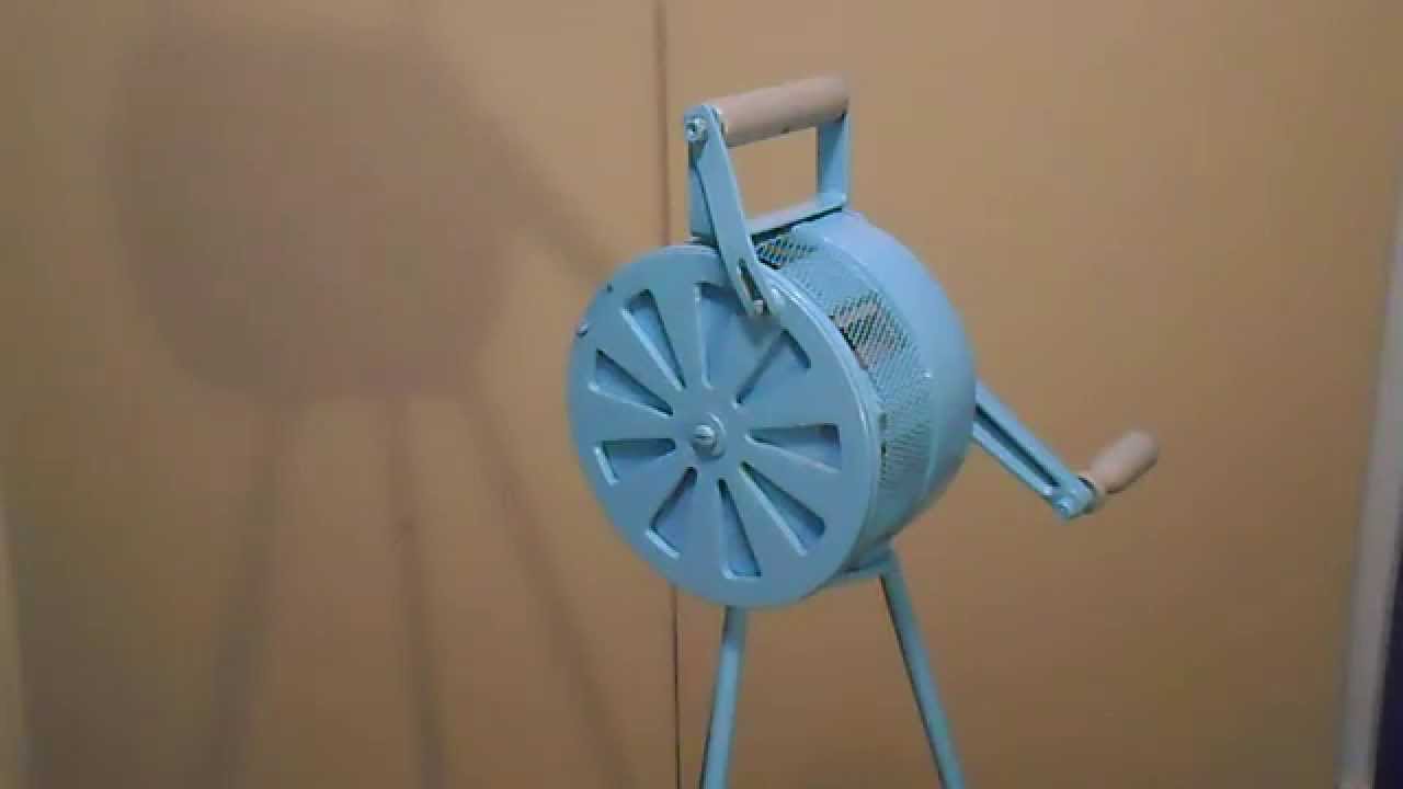 VILMA Hand Crank Siren (60s)