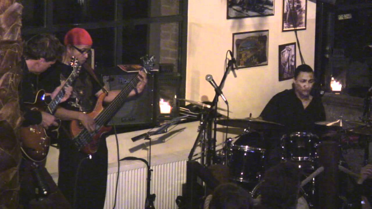Garaj Mahal - 'Double Blue' LIVE (w. Kai Eckhardt, Torsten de Winkel, Sean Rickman)