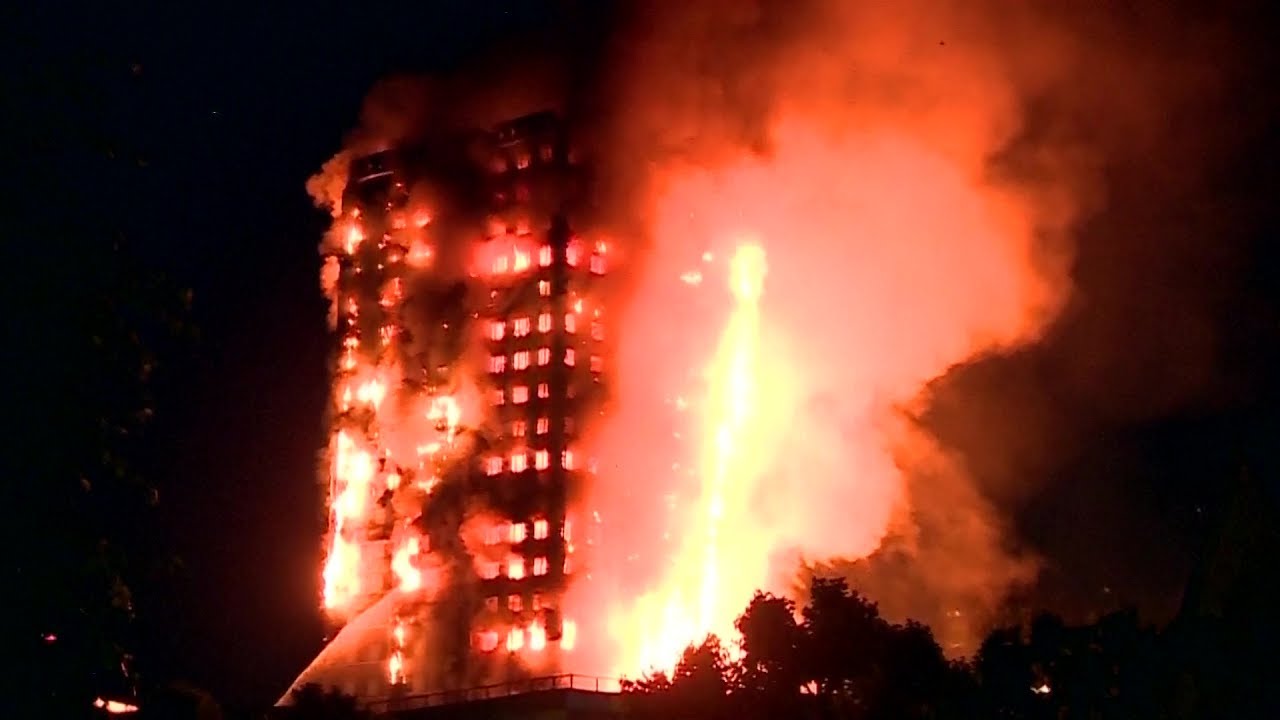 Großbrand in London: Hochhaus steht in Flammen | DER SPIEGEL