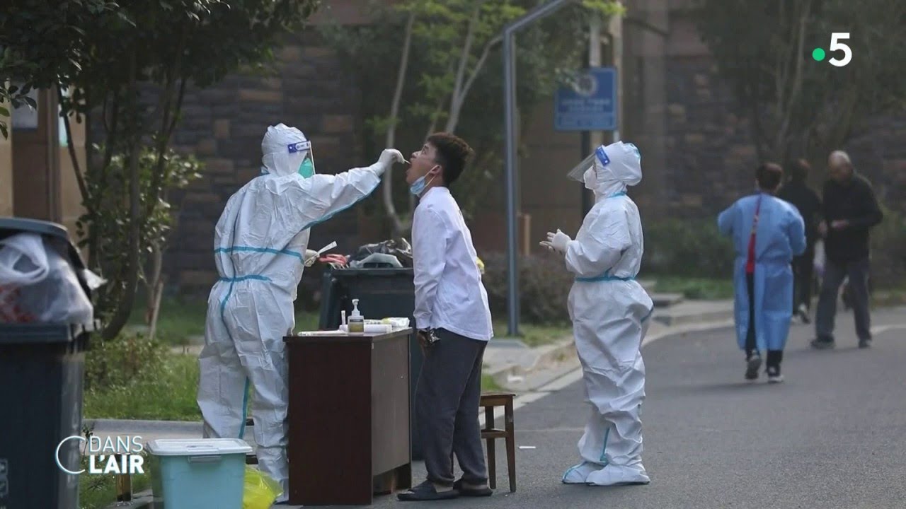 La Chine ne se dépêtre pas du covid - reportage #cdanslair 18.11.2022