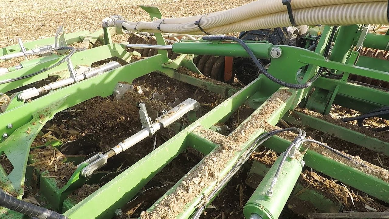 Démo CLAAS : déchaumeur à disques Amazone Catros+ 7003-2TX