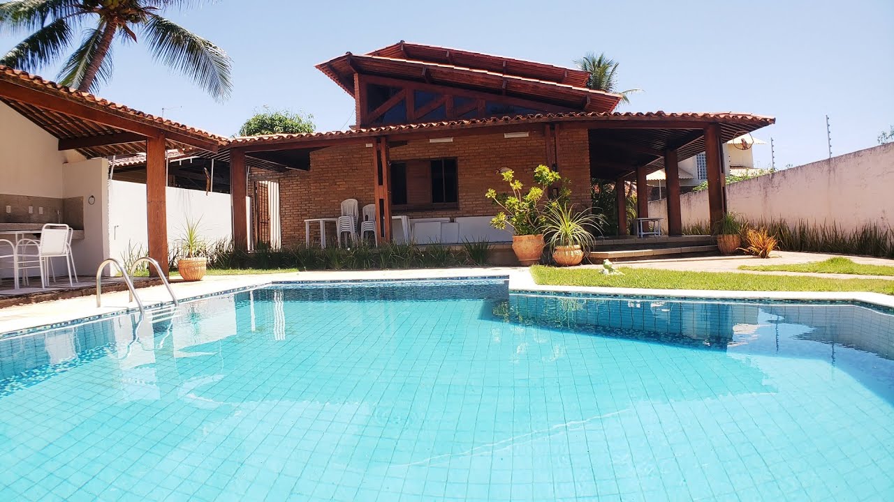 Vendo Excelente Casa de Praia na Barra de São Miguel 240 m² 4 Quartos 2 Suítes 4 WCs DCE 5 Vagas.