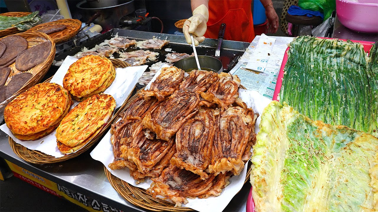3000원짜리 왕 부침개? 비오는 날 줄서서 먹는다는 통다리 오징어전으로 유명한 자매 전집┃Jeon(Korean pancakes) / Korean street food