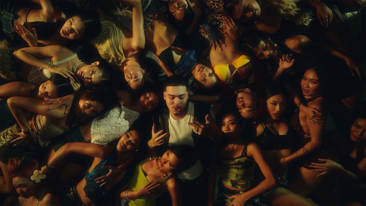 Tobii - Banana (oficjalny teledysk)