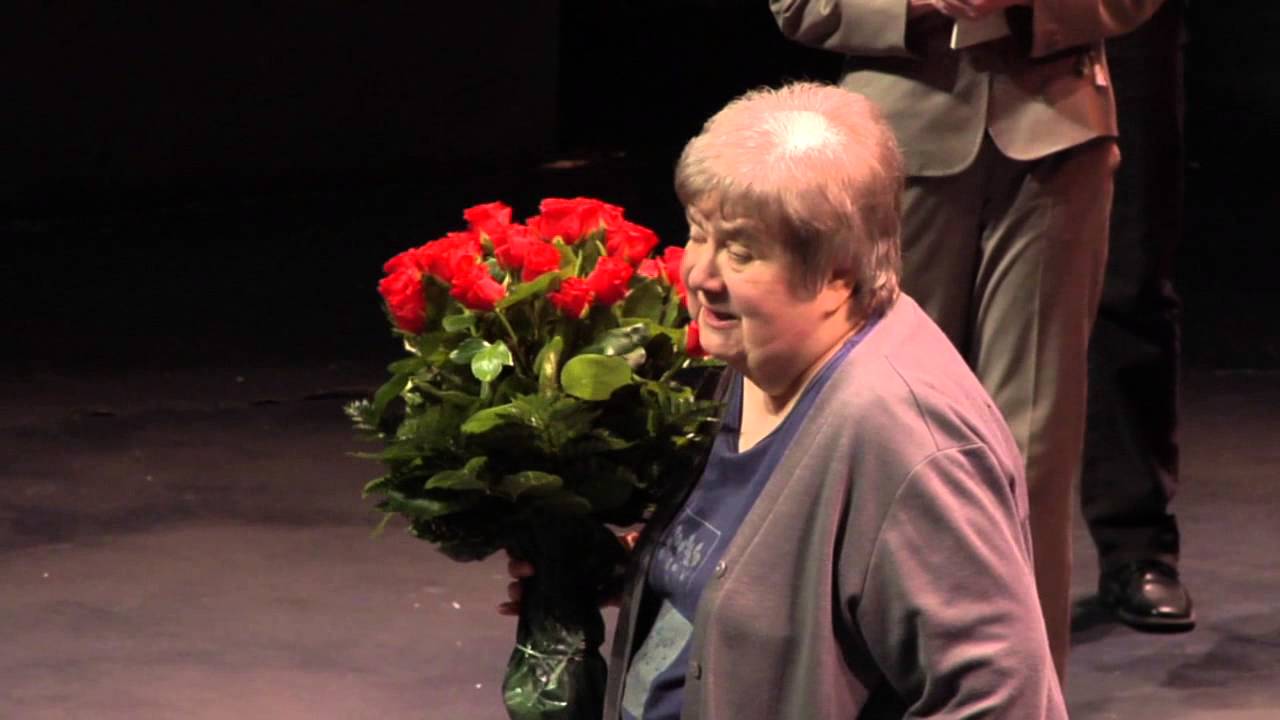 Ritva Valkaman jäähyväisnäytäntö 13.4.2013