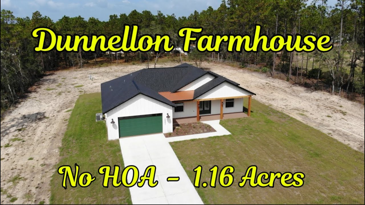 Dunnellon Farmhouse with 1.16 acres and no HOA