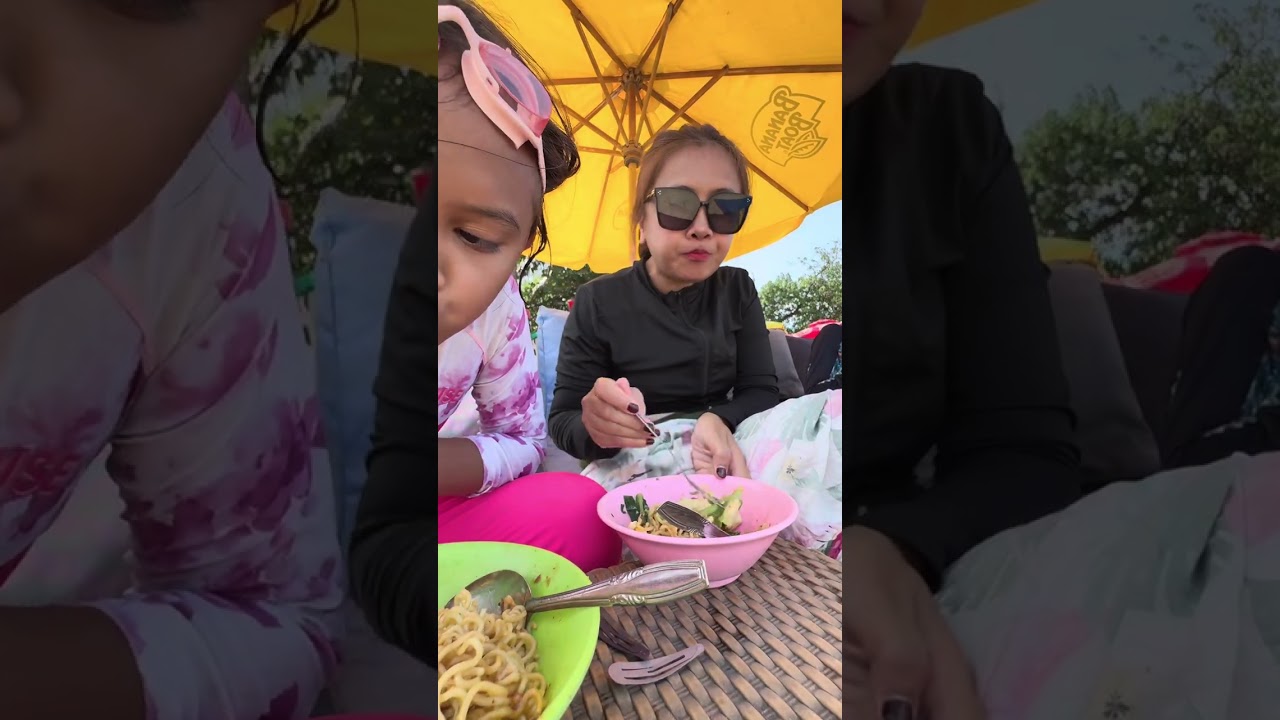 Mie goreng di pantai kuta bali