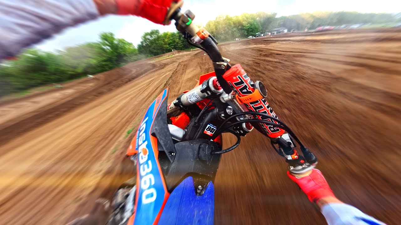 WIDE OPEN Pro Qualifying Laps in the Pouring Rain!