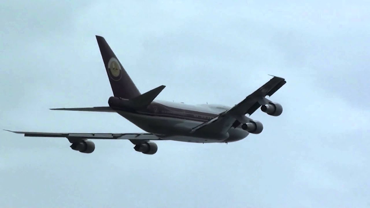 Qatar Amiri Flight Boeing 747SP VP-BAT Take Off Malaga AGP.mp4