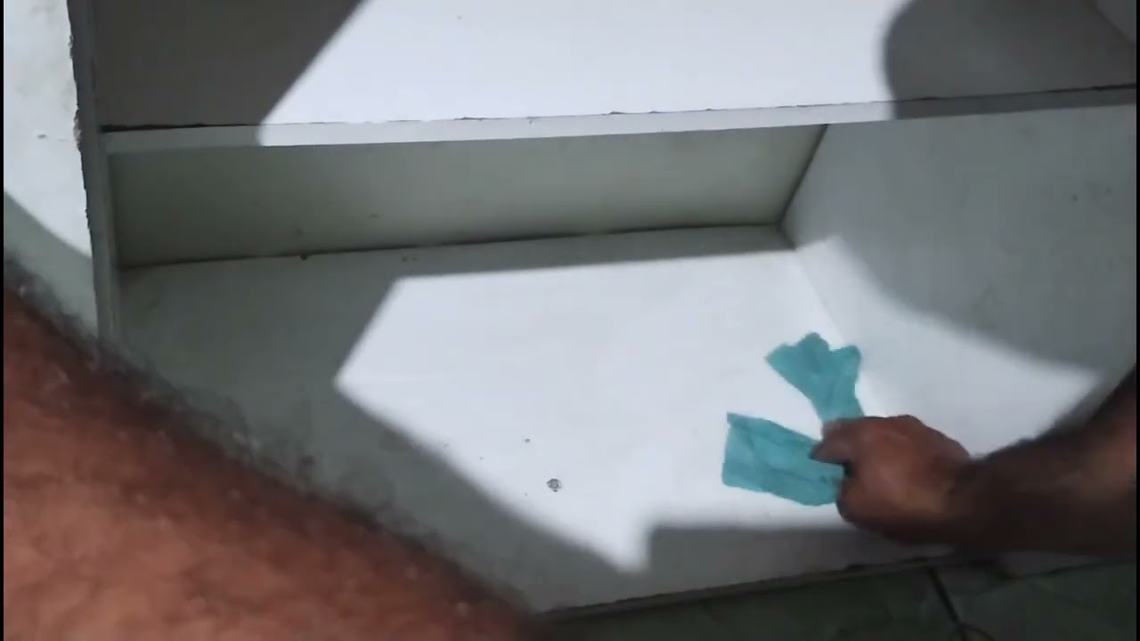 Limpando o armário e colocando os pote no lugar!!