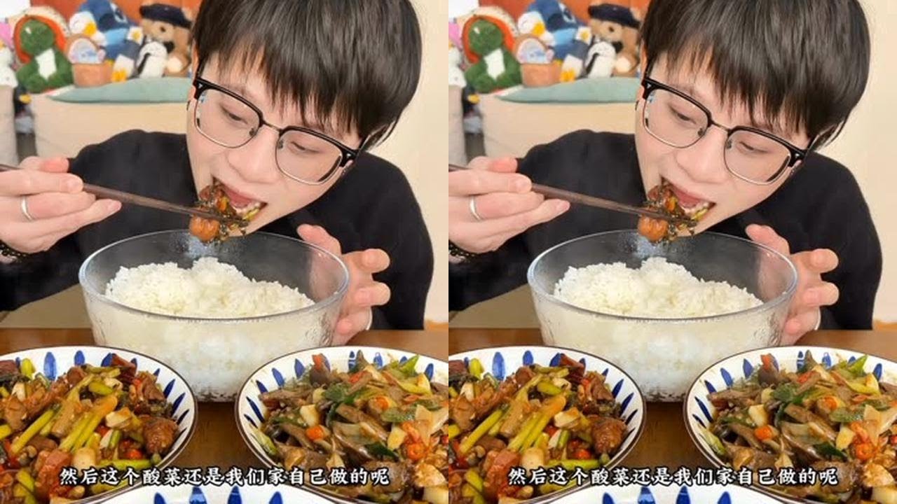 爆炒肥肠，土匪猪肝，凉拌黄瓜，妥妥的下饭菜又来啦！好吃好吃好吃😋炒猪肝一次就成功了，看来我不光是有干饭的天赋，还是有点做饭的天赋在身上的呢😆 #吃饭喽 #家常菜饭 #吃的太香了 #美食主播