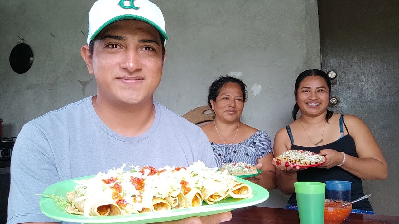 Hoy vinimos a visitar a mi hermana que anda un poco enferma y preparamos unas ricas flautitas ☺️🏞️