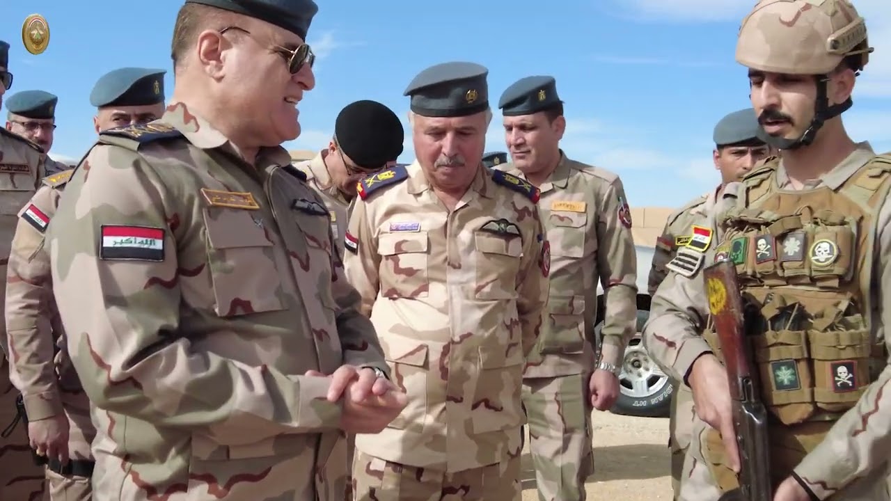 لجنة من وزارة الدفاع تزور قاعدة عين الأسد الجوية